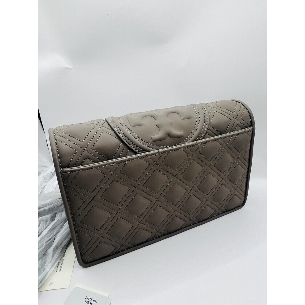 Tory Burch Fleming Matte Wallet on Chain Crossbody Clutch Gray Heron New…l - Picture 3 of 4